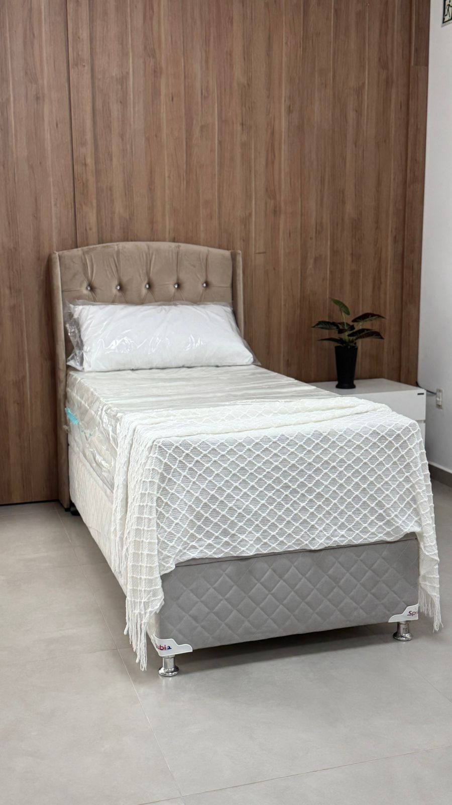 Cama Solteiro Capitonê